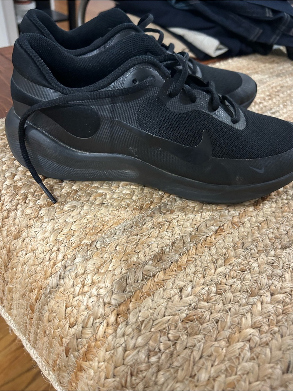 Nike Black Low-Top Athletic Sneakers